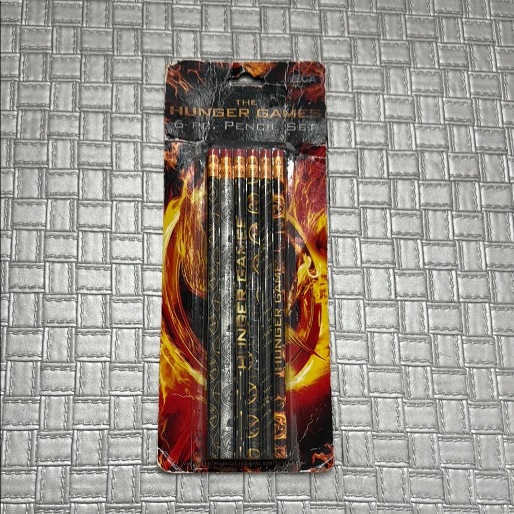 The Hunger Games Pencil Set (6-Pack) NECA 2012 Sealed — Collector’s Item